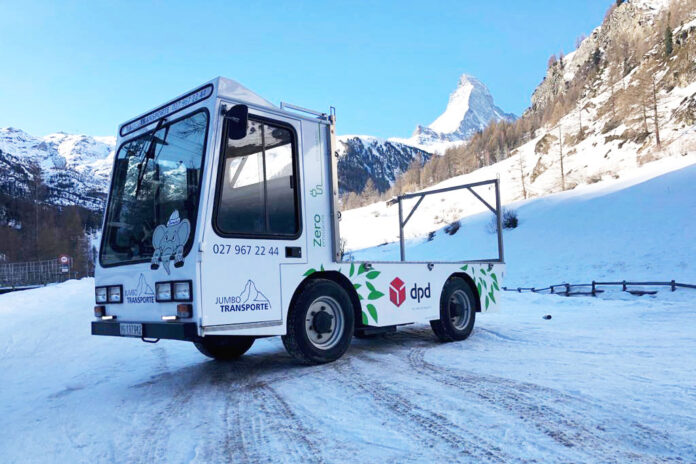 DPD präsent auf Jumbo Elektrofahrzeug in Zermatt