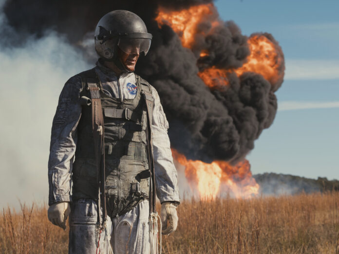 Immer wieder kommt Testpilot Neil Armstrong (Ryan Gosling) gerade so mit seinem Leben davon