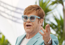 Elton John fordert Unterstützung für junge Musiker.