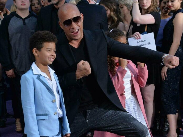 Vin Diesel mit seinem Sohn Vincent bei einer Veranstaltung im Jahr 2017.
