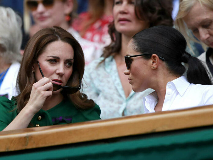 Herzogin Kate (l.) und Herzogin Meghan bei einem gemeinsamen Besuch des Wimbledon-Turniers.