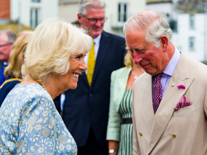 Herzogin Camilla und Prinz Charles haben ein Gartenbild veröffentlicht.
