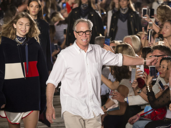 Tommy Hilfiger vertreibt seit fast 40 Jahren erfolgreich Mode