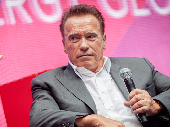 Arnold Schwarzenegger setzt sich gegen Umweltverschmutzung und den Klimawandel ein.