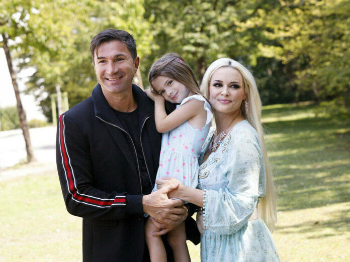 Glückliche Familie: Daniela Katzenberger mit Töchterchen Sophia und Ehemann Lucas Cordalis