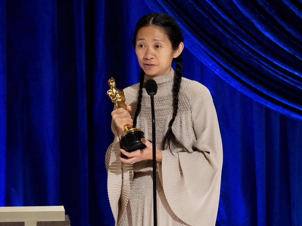 Chloé Zhaos Film "Nomadland" sahnte drei der bedeutendsten Preise des Abends ab