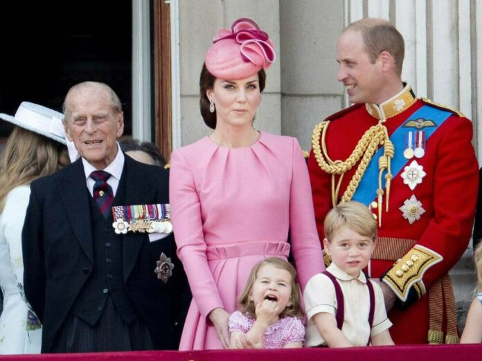Prinz William (re.) trauert mit der britischen Königsfamilie um Prinz Philip.