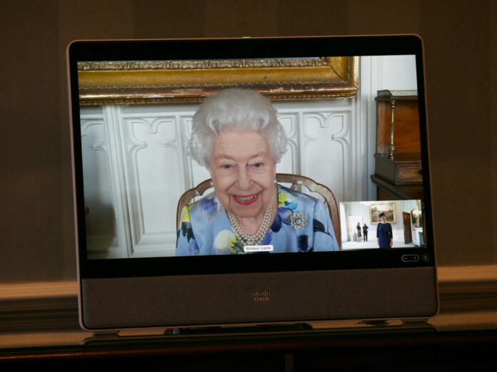 Queen Elizabeth II. während eines Termins am 27. April