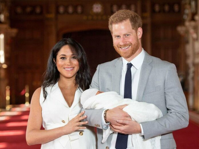 Prinz Harry und Herzogin Meghan präsentierten Baby Archie am 8. Mai 2019 der Weltöffentlichkeit.