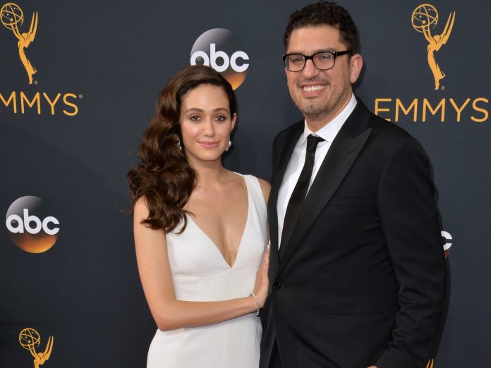 Emmy Rossum und Ehemann Sam Esmail 2016 bei den Primetime Emmy Awards auf dem roten Teppich