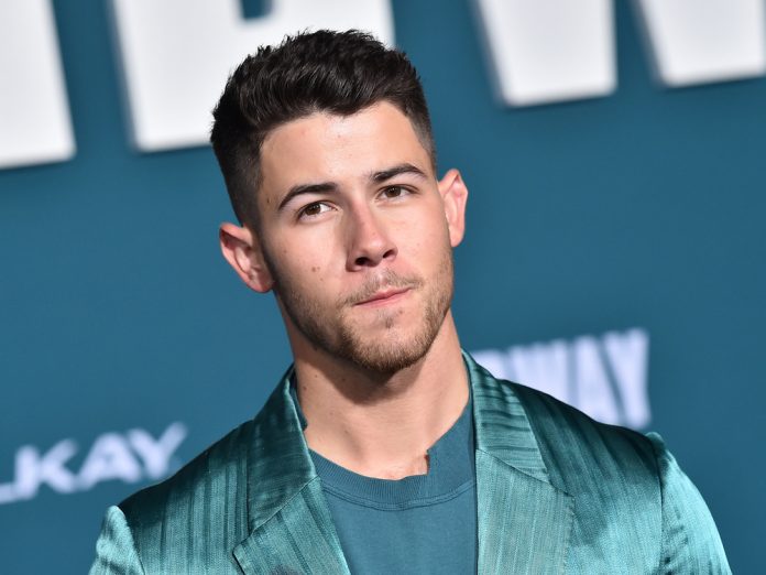 Nick Jonas kennt sich mit Sportverletzungen aus