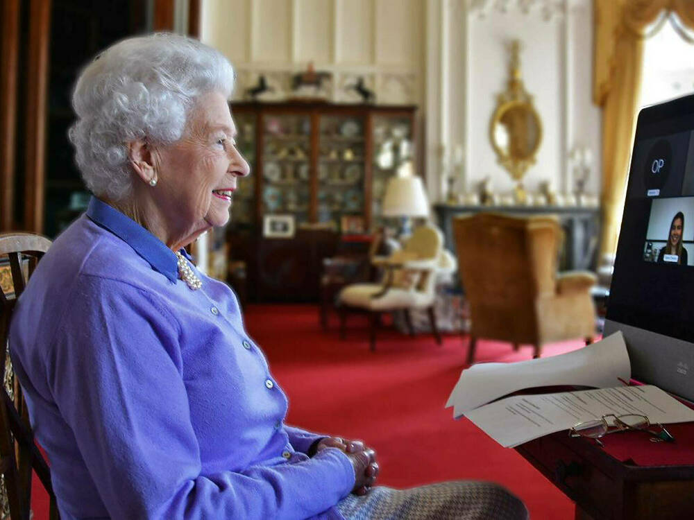 Queen Elizabeth II. im Videochat mit Vertretern der Organisation "Royal Life Saving Society".