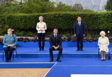 Die G7-Staatschefs beim Treffen mit Queen Elizabeth II.