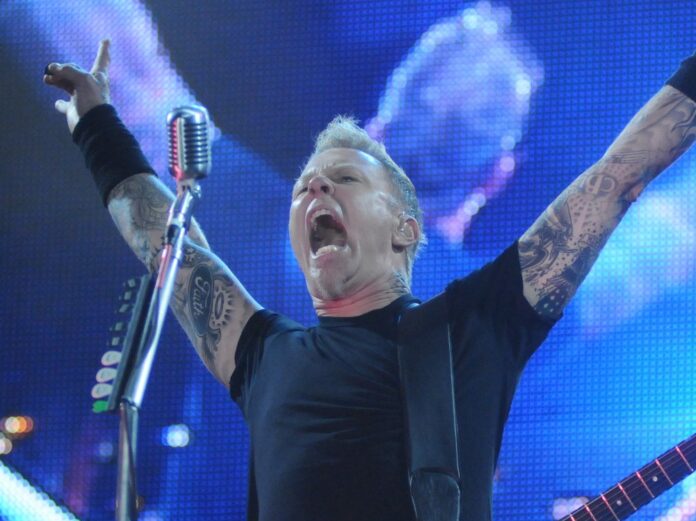 James Hetfield von Metallica während eines Auftritts in Rio