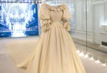 Das Hochzeitskleid von Prinzessin Diana ist im Kensington Palast ausgestellt.