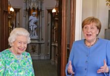Mächtige Frauen unter sich: Queen Elizabeth II. (l.) und Angela Merkel.