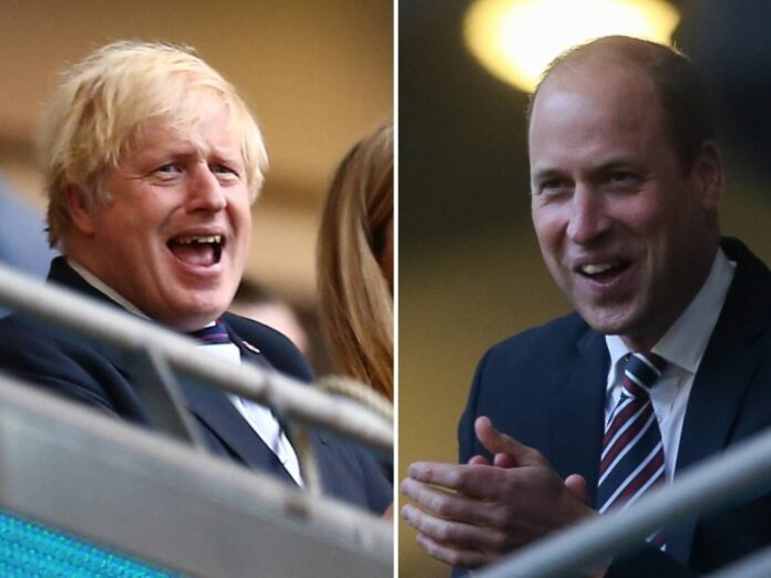 Boris Johnson (li.) und Prinz William feuern England im EM-Halbfinale an.