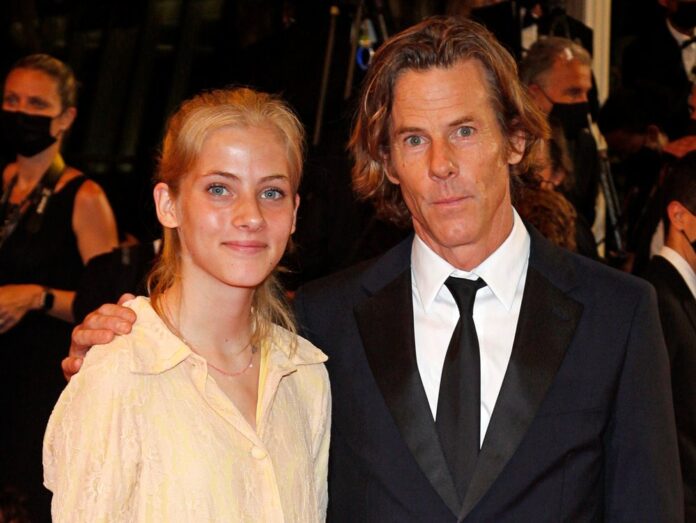 Hazel Moder mit ihrem Vater Danny Moder in Cannes.