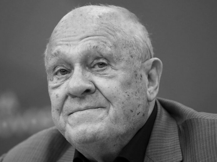 Wladimir Menschow wurde 81 Jahre alt.