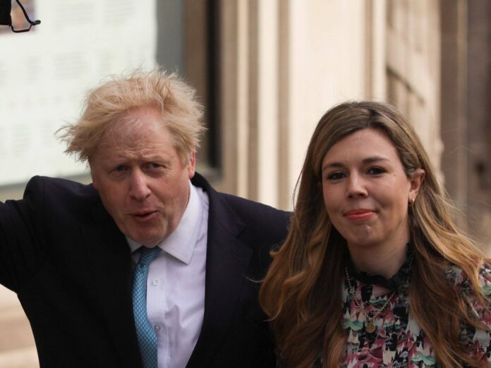 Boris Johnson und seine Ehefrau Carrie im vergangenen Mai