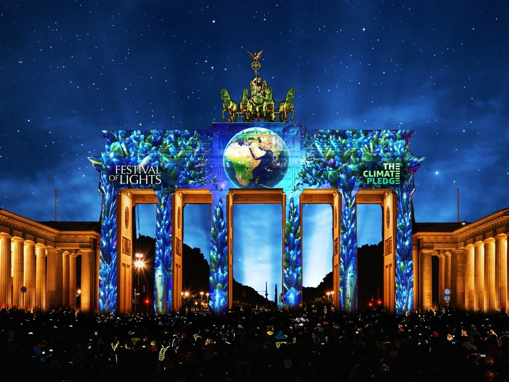 So soll das Brandenburger Tor ab 3. September für zehn Tage jeden Abend erstrahlen - als Erinnerung
