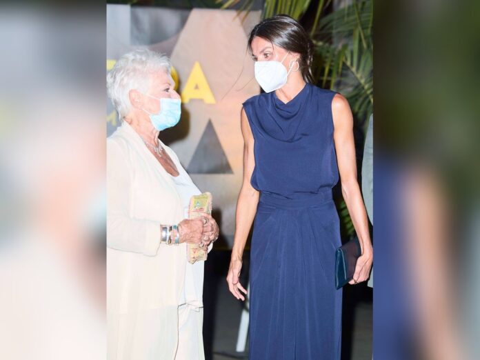 In Palma trafen Königin Letizia und Judi Dench bei der Abschlussveranstaltung des Atlantida Film Fests aufeinander.