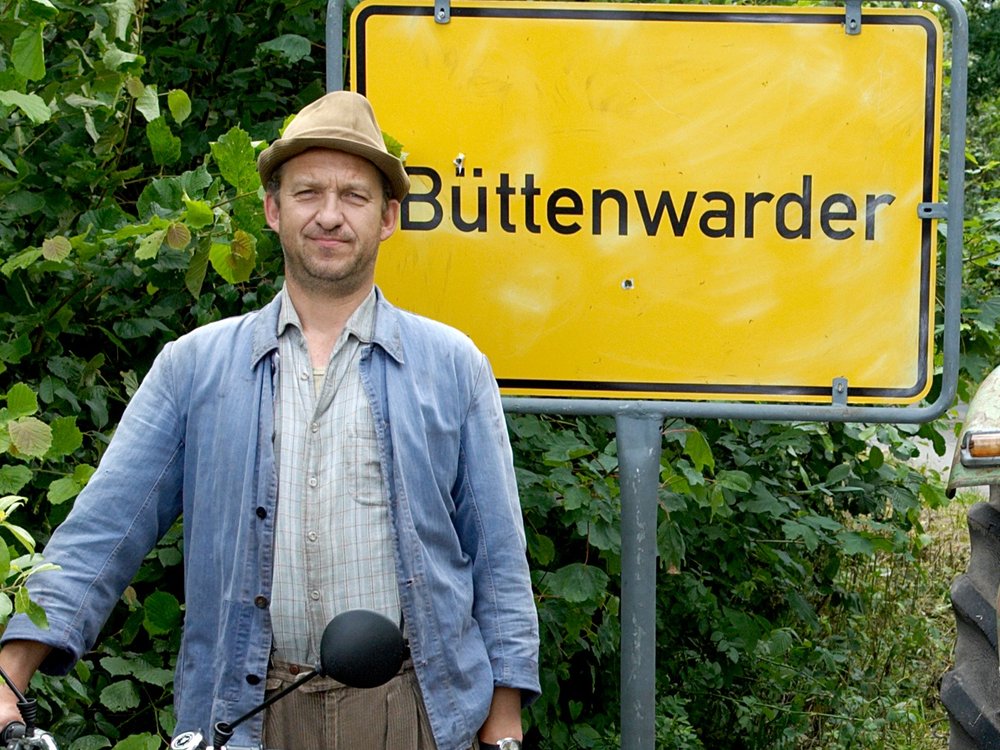 Peter Heinrich Brix als Bauer Arthur "Adsche" Tönnsen.