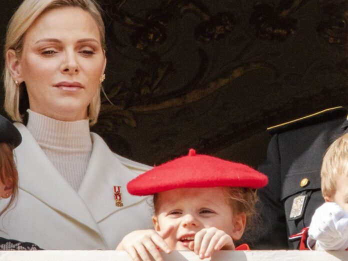 Fürstin Charlène von Monaco sorgt sich um ihre kleine Tochter Gabriella.