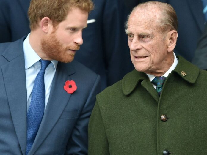 Prinz Harry mit seinem Großvater Prinz Philip bei einem gemeinsamen Auftritt.