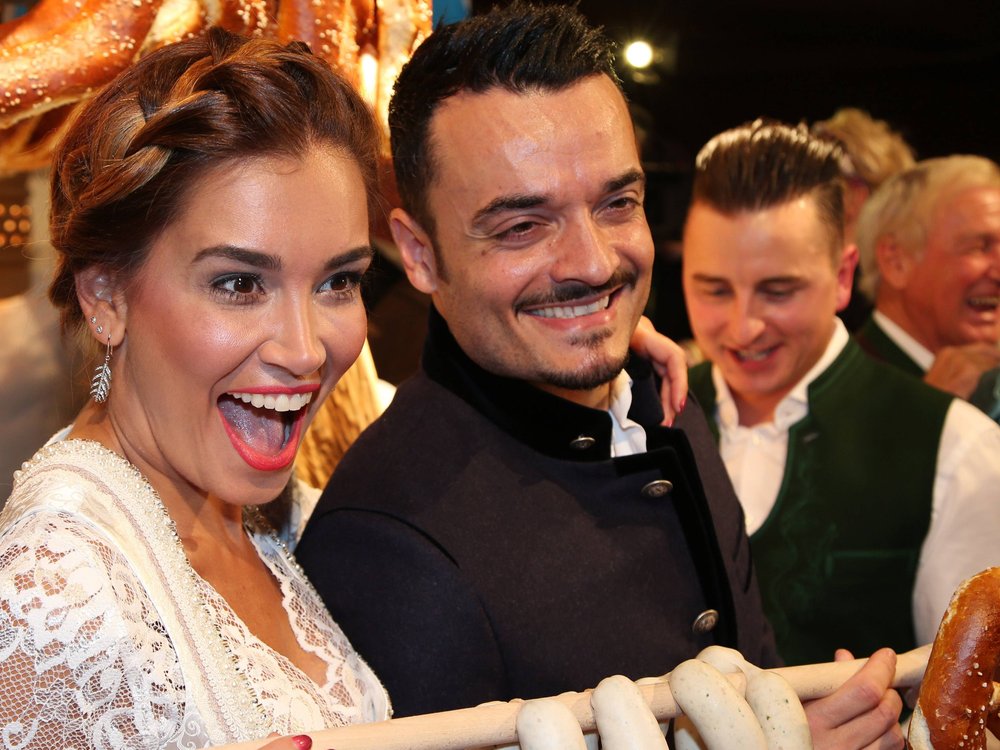 Jana Ina und Giovanni Zarrella sowie Andreas Gabalier mischten sich im Jahr 2017 unter die Gäste bei der legendären Weißwurst-Party