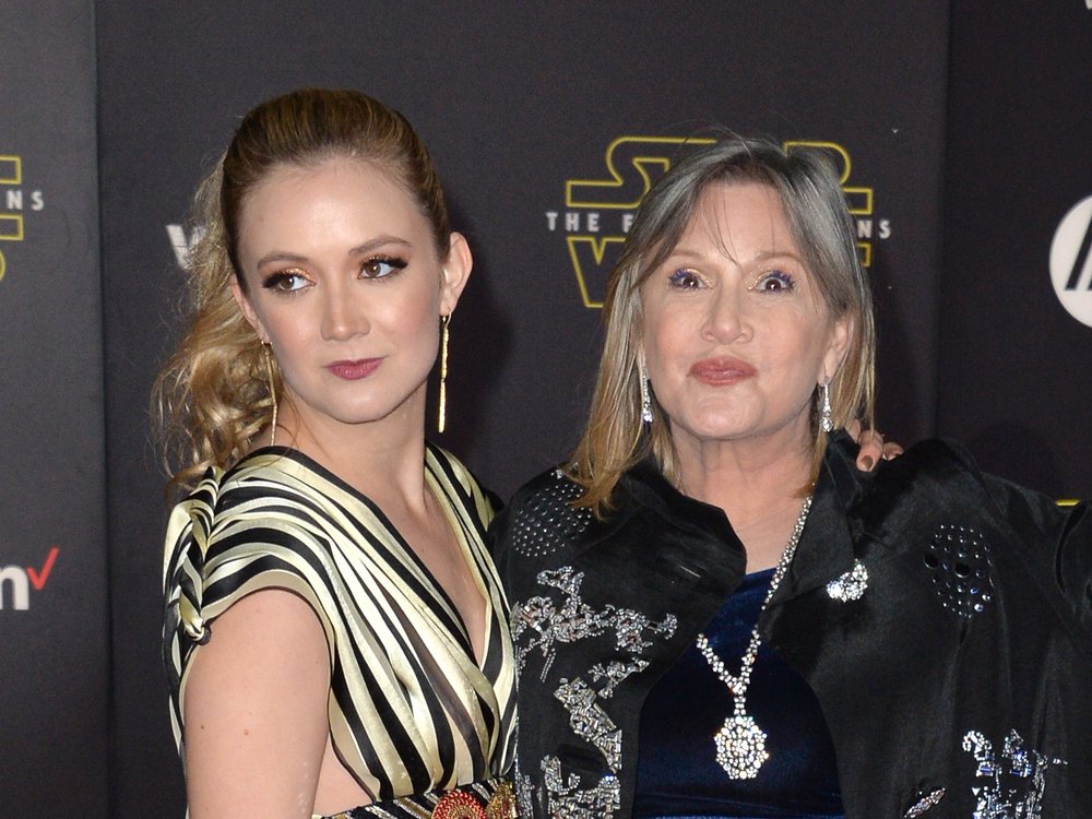 Billie Lourd (l.) und Carrie Fisher bei der Premiere von "Star Wars: Das Erwachen der Macht" im Jahr 2015.