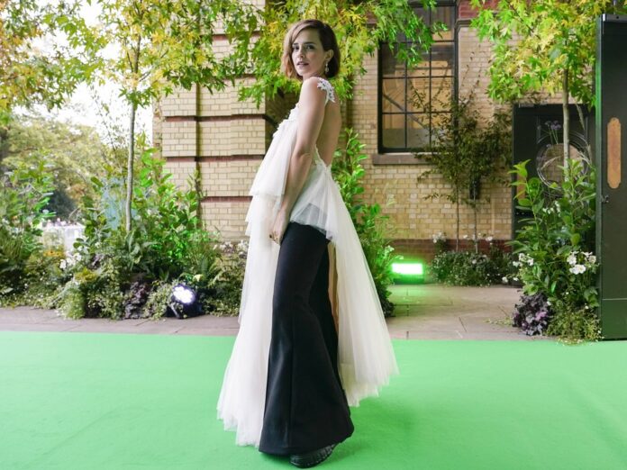 Emma Watson kam in einem Kleid aus recyceltem Stoff zum Earthshot Prize.
