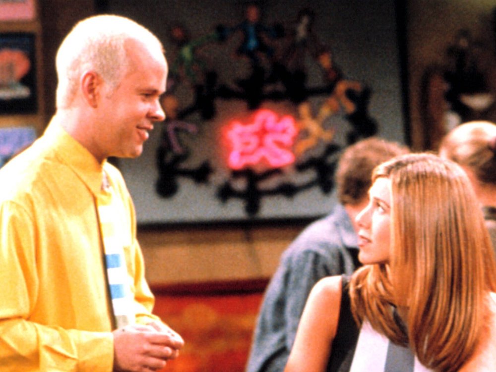 James Michael Tyler und Jennifer Aniston in einer gemeinsamen Szene der Erfolgssitcom "Friends".