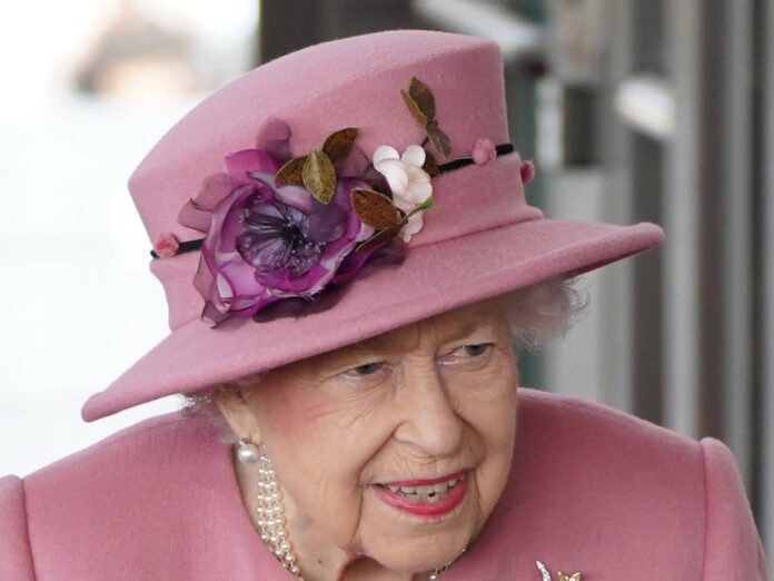 Die Queen kann nicht nach Nordirland reisen.