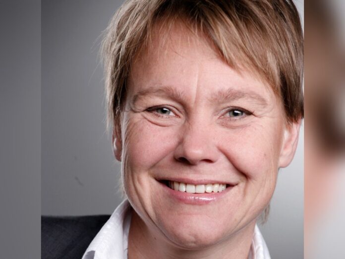 Frauke Fischer ist Biologin und berät unter anderem Unternehmen zum Thema Biodiversität.