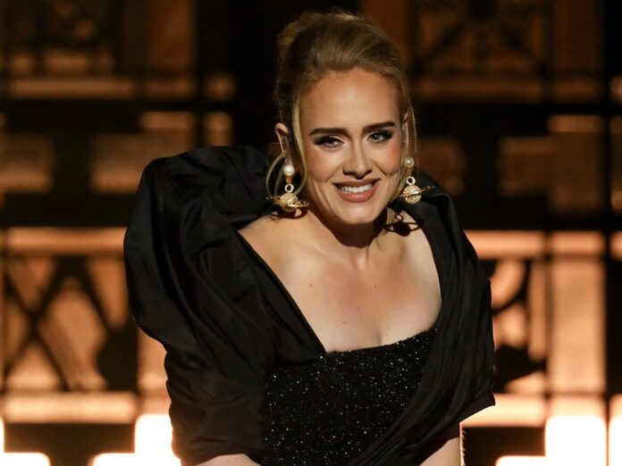 Adele gibt im Rahmen der Veröffentlichung ihres neuen Albums ein TV-Konzert.