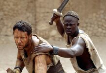 Russell Crowe (li.) und Djimon Hounsou in "Gladiator".