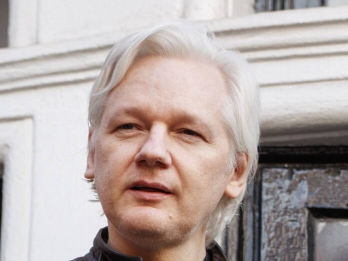 Julian Assange will im Gefängnis heiraten.