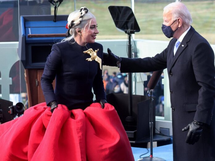 Lady Gaga performte in einem kugelsicheren Kleid bei der Amtseinführung von US-Präsident Joe Biden.