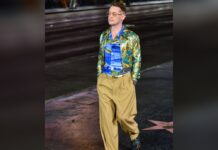 Macaulay Culkin als Model auf dem berühmten Hollywood Boulevard.