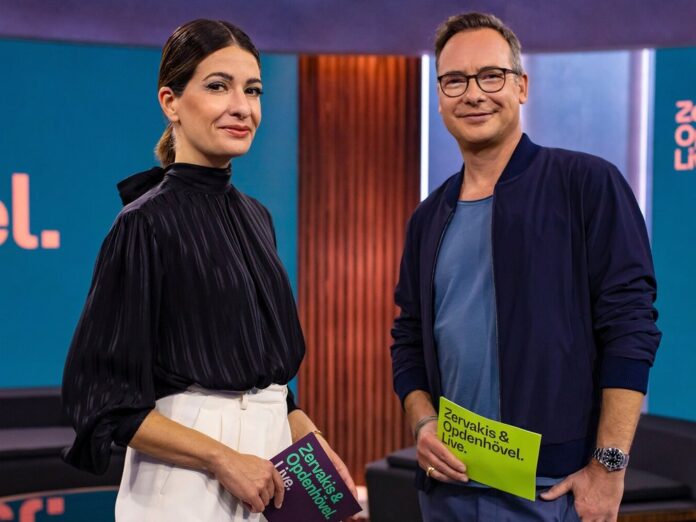 Linda Zervakis und Matthias Opdenhövel sind seit September mit ihrem Journal auf Sendung.