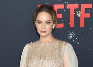Schauspielerin Jennifer Lawrence setzt auf einen Beauty-Trend: Shiny Gloss!