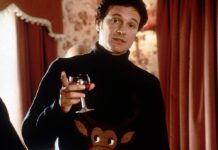 "Bridget Jones - Schokolade zum Frühstück": Mr. Darcy (Colin Firth) trägt den "Ugly Christmas Sweater" mit Würde.