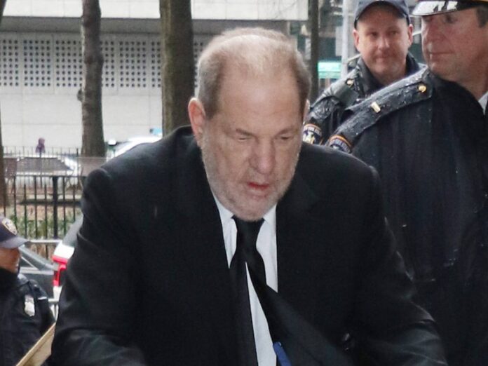 Harvey Weinstein im Januar 2020 auf dem Weg in den New Yorker Gerichtssaal.