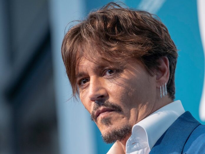 Johnny Depp wird sich in einen französischen König verwandeln.