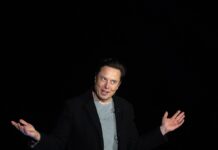 Elon Musk während einer SpaceX-Präsentation.