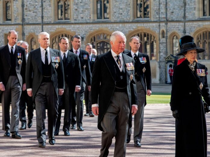 Die Royals bei der Beerdigung von Prinz Philip im April 2021 auf Schloss Windsor.
