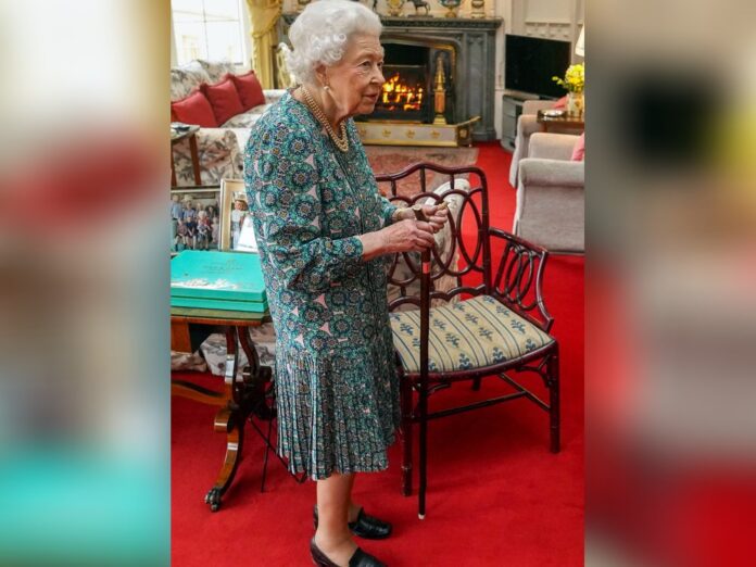 Die Queen im Februar 2022 auf Schloss Windsor.
