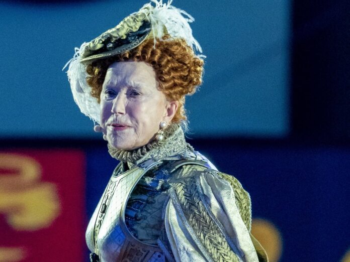 Helen Mirren als Queen Elizabeth I.