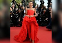 Izabel Goulart passt mit ihrem Outfit zu dem roten Teppich der Filmfestspiele von Cannes.